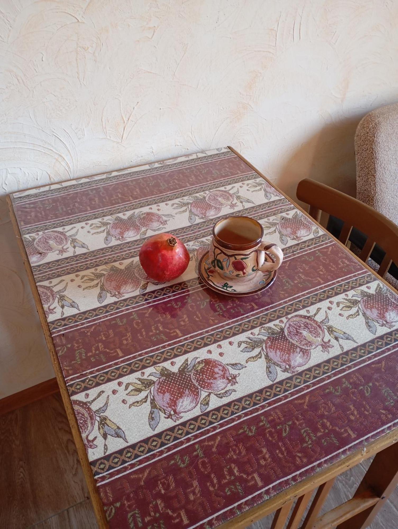 Family Hotel Dilidzjan Buitenkant foto